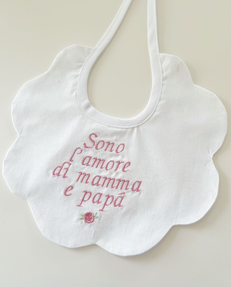 Bavaglino fiore in puro cotone con ricamo per lei