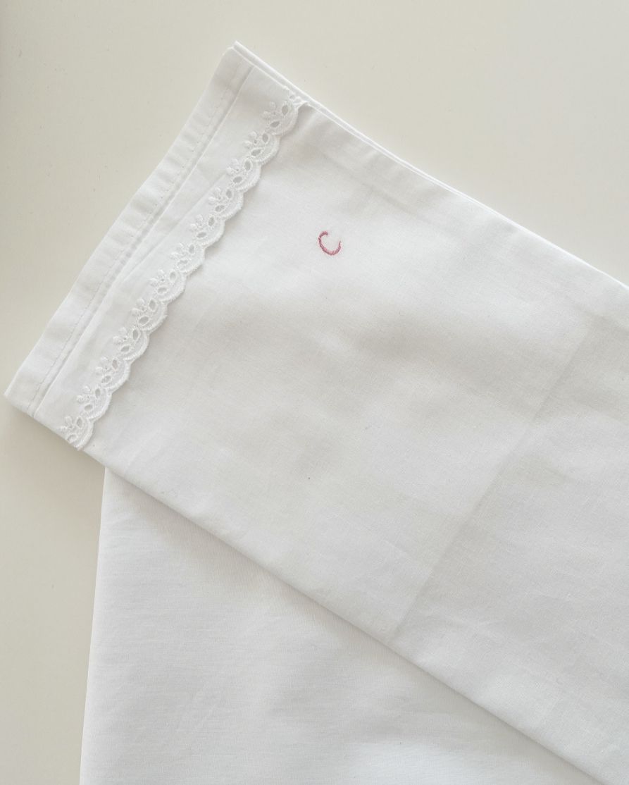 Set lenzuola con balza sangallo e ricamo