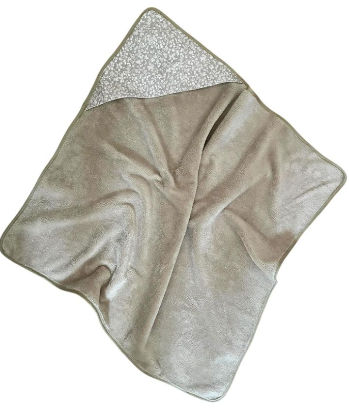 Accappatoio triangolo lineare