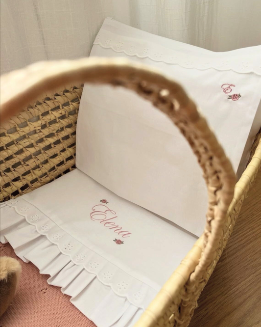 Set lenzuola con balza sangallo e ricamo roselline