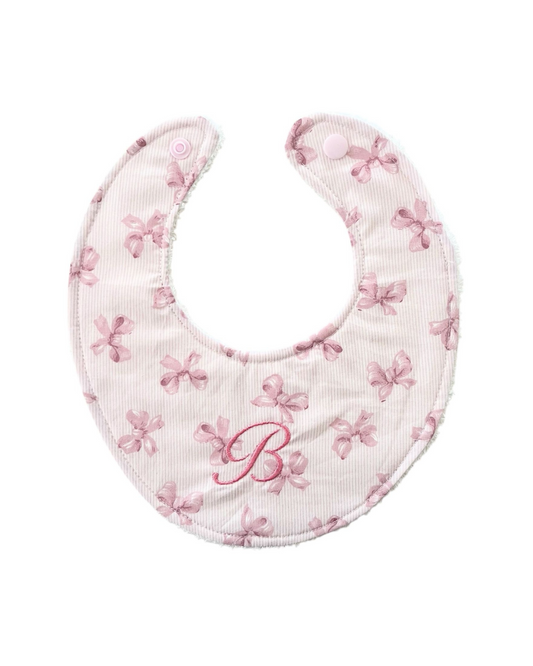 Bavaglino con bottone fiocchetti con ricamo