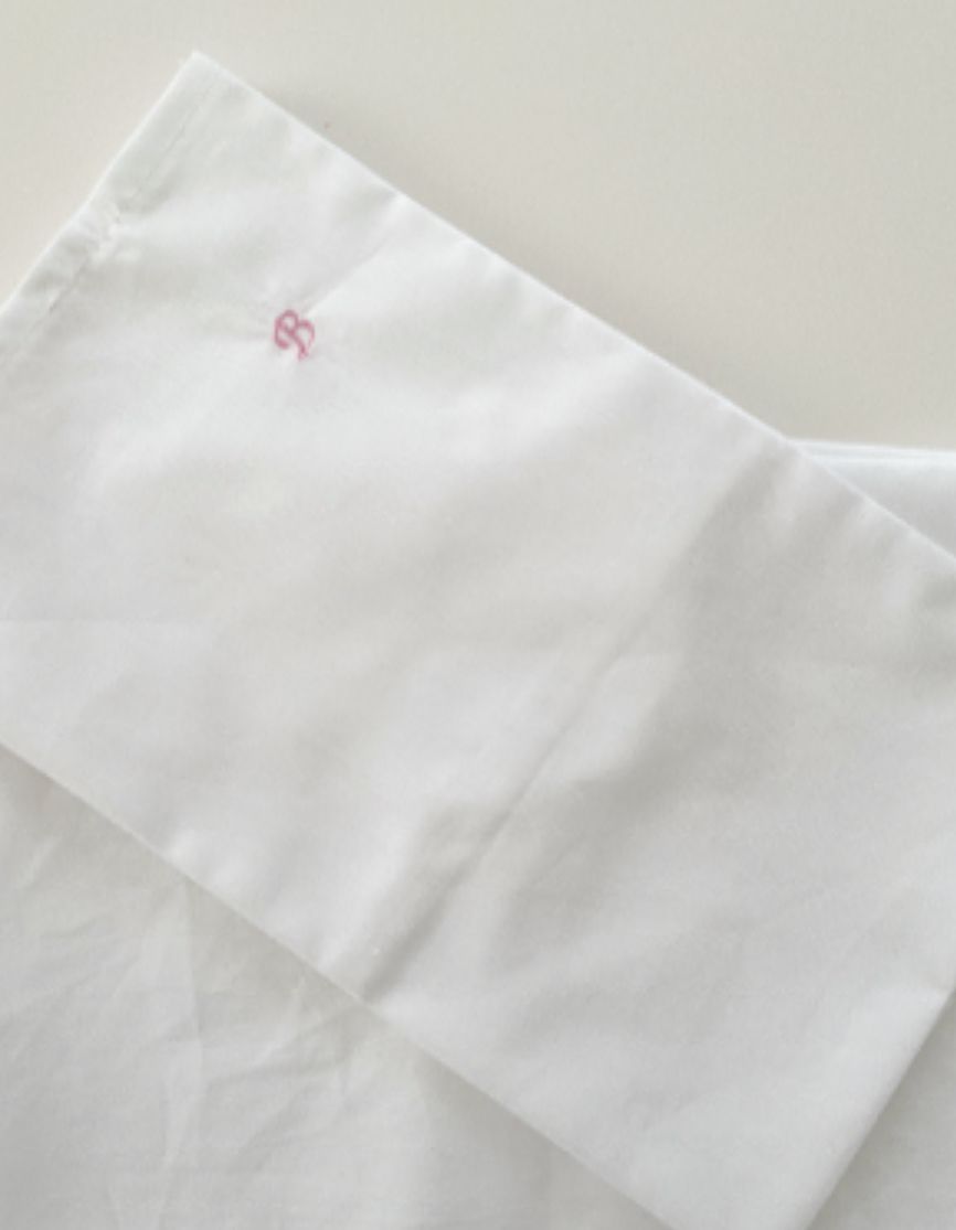 Set lenzuola con ricamo e balza con foglioline